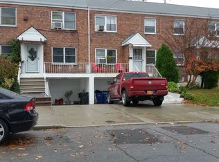 56-27 210th St, bayside, NY 11364