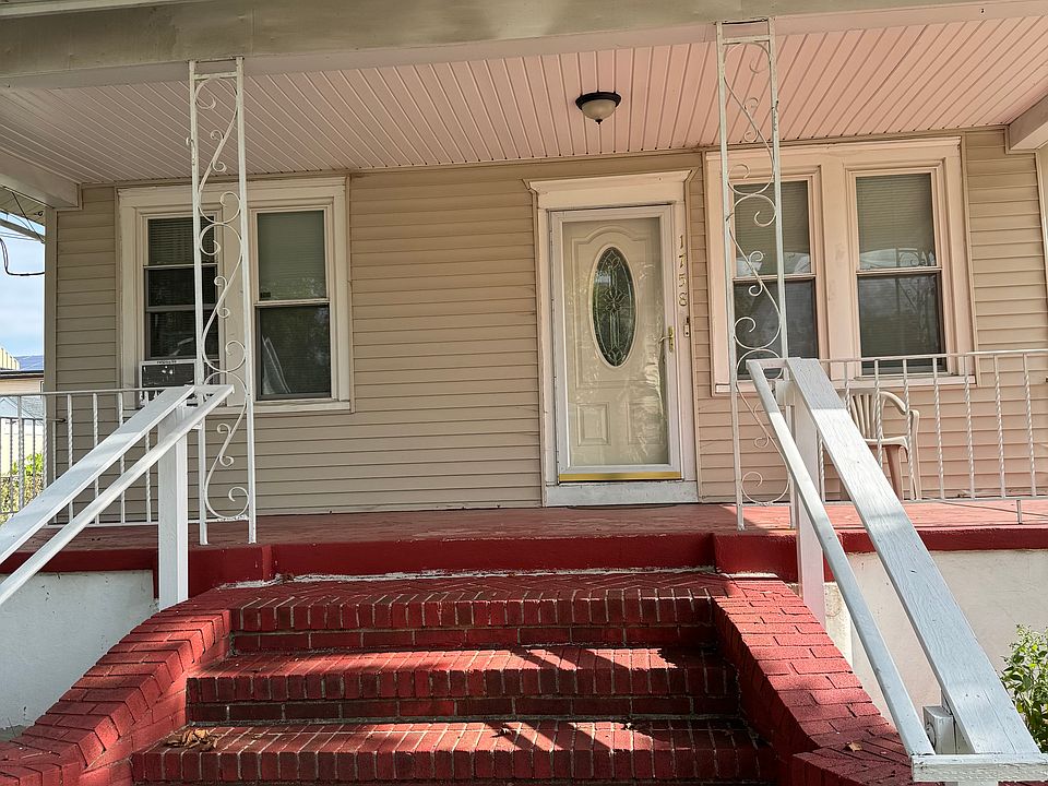 1st image of 1758 W River Dr