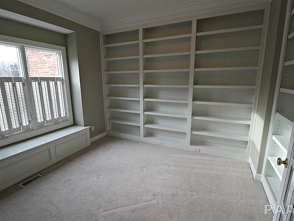 5th image of 9609 N Oakforest Ct