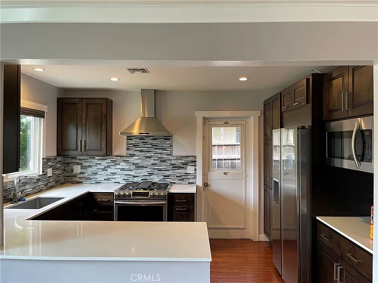 515 E Sierra Madre Blvd — Photo 8