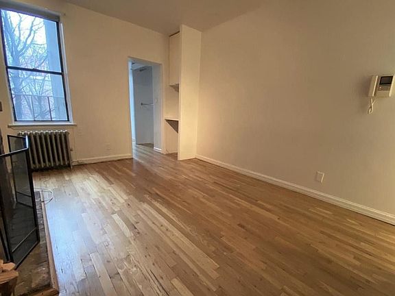 2nd image of 309 W 21st St APT 3b