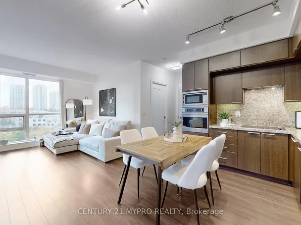 120 Harrison Garden Blvd #633, Toronto, ON M2N