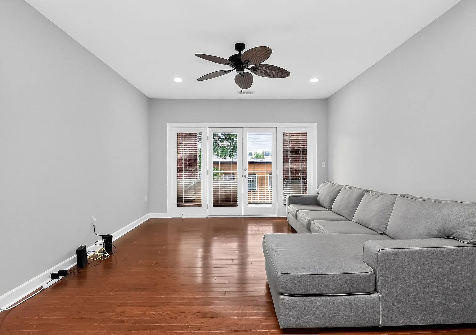 1829 Kenilworth Ave Unit 209 — Photo 2
