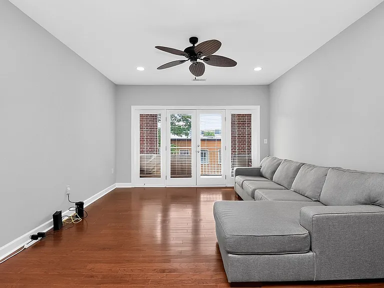 1829 Kenilworth Ave #B-209 — Photo 2