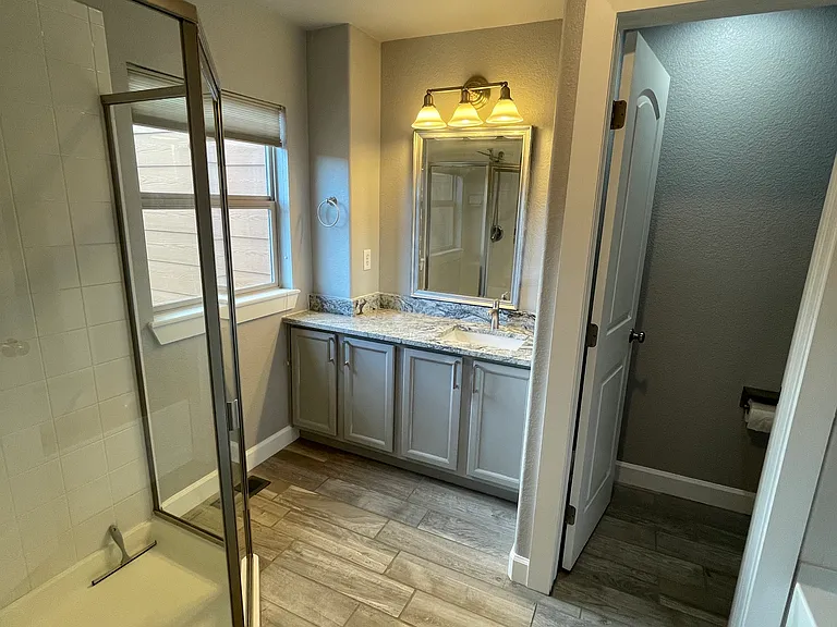 2nd Bedroom Bath