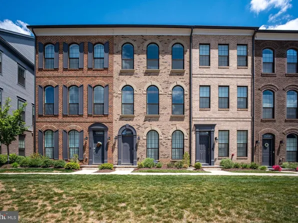 12561 Todd Ln, Fairfax, VA 22033