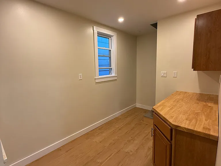 22 Weider St — Photo 22