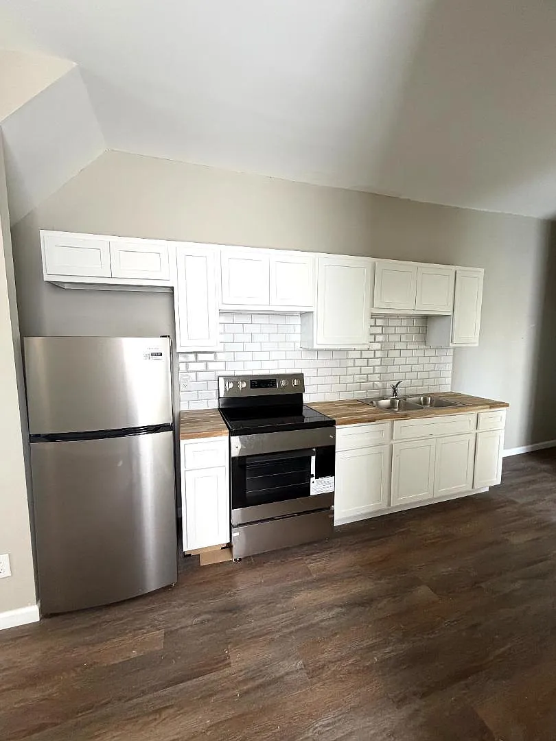 Unit Photo - 6704-6706 Idaho Ave