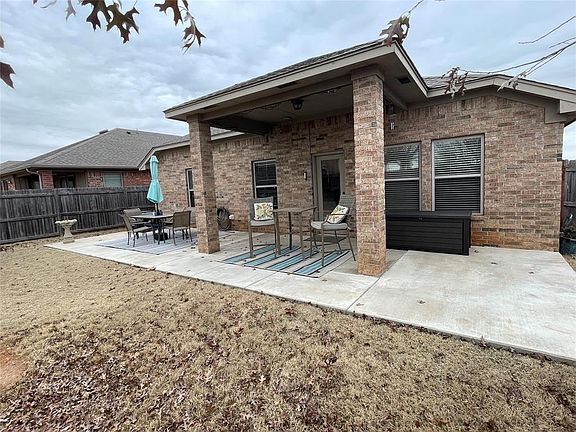 5th image of 2825 NW 189th St