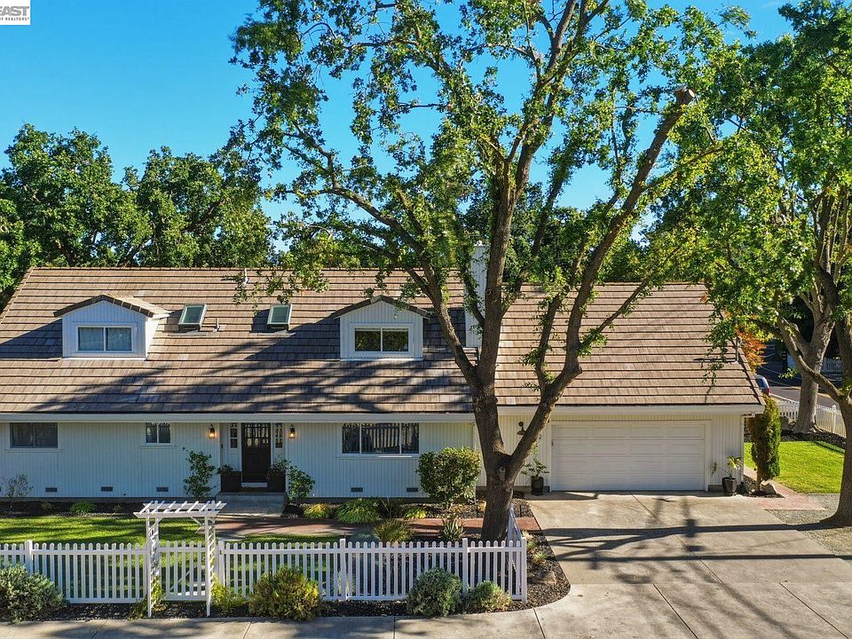 1st image of 2632 Cherry Ln