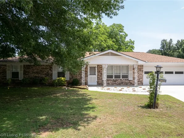 8001 Clover Dr, Fort Smith, AR 72908