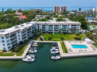 605 Sutton Pl APT 201, Longboat Key, FL 34228