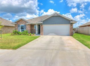 1722 Wellington Rd, Newcastle, OK 73065