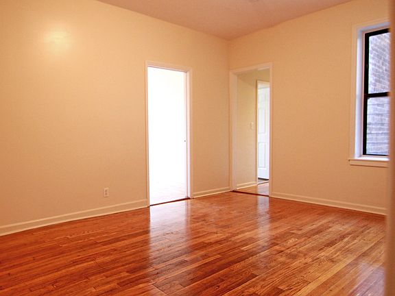 3rd image of 2735 Sedgwick Ave APT 2E