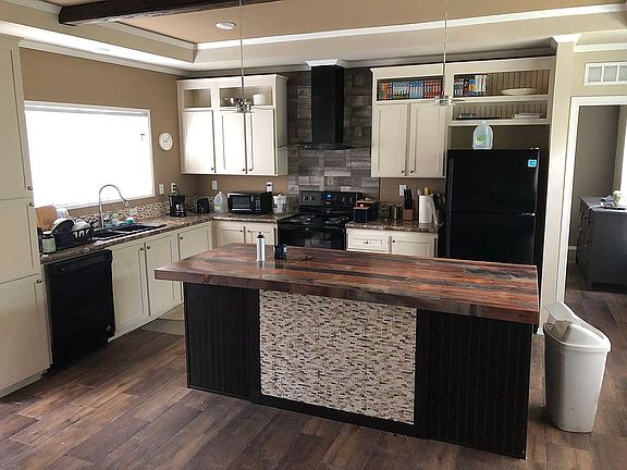 PH  kitchen 3 bedroom