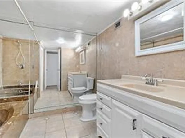 1000 Parkview Drive #507, Hallandale Beach, FL 33009