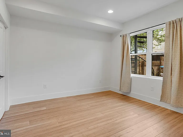 1225 Raum St NE #1 — Photo 12