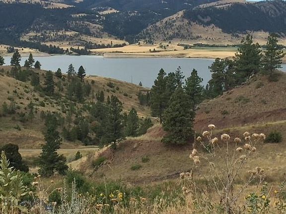 3rd image of 2780 Mtn Lion Gulch