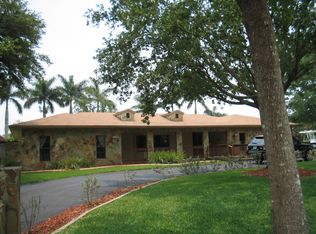 10980 SW 27th St, Davie, FL 33328