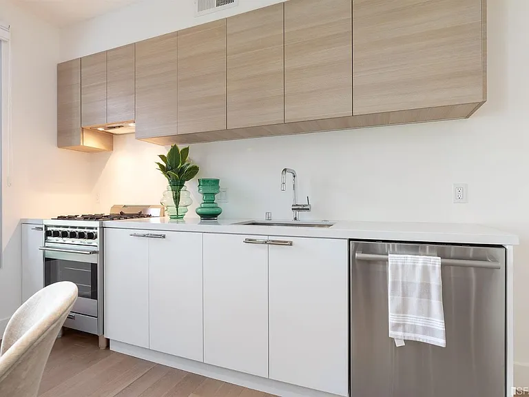 719 Larkin St #704 — Photo 3