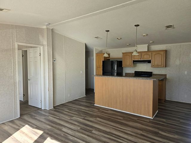 2nd image of 93114 4th St #114