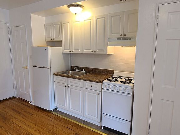 3rd image of 84-45 Fleet Ct #14B