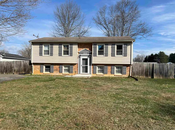 1013 Chesley St, Radford, VA 24141