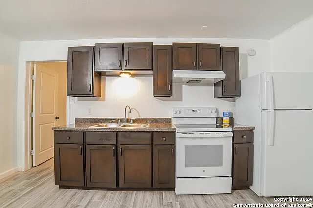 215 Greenlawn Ave #B — Photo 6