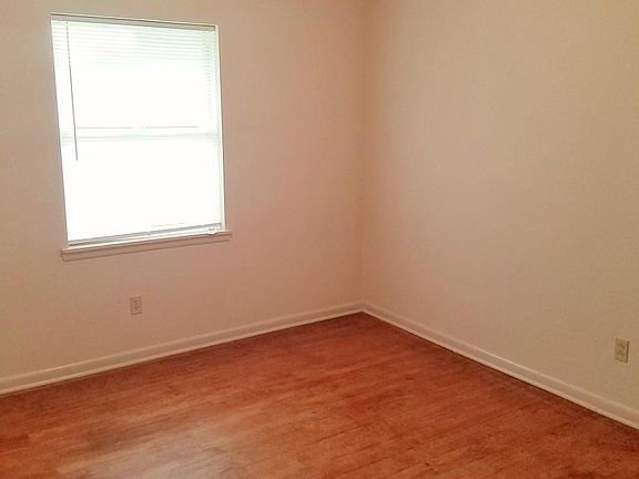 5th image of 2521 Patricia Ln