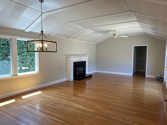 4th image of 1448 White Oak Way