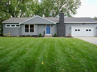 2896 Pascal St, Saint Paul, MN 55113