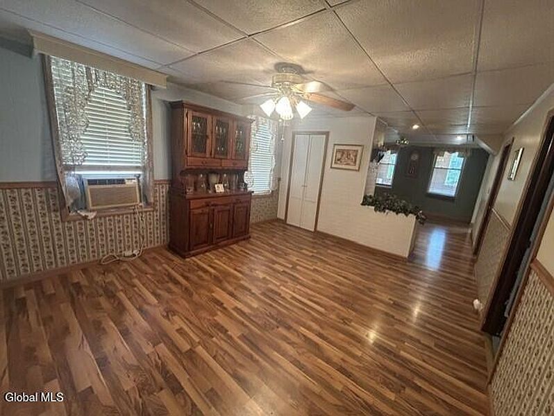 4th image of 235 4th Avenue