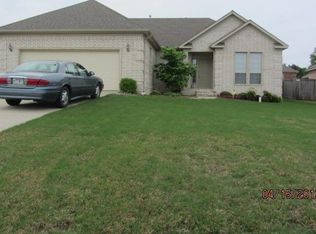 6009 Base Meadows Dr, Jacksonville, AR 72076
