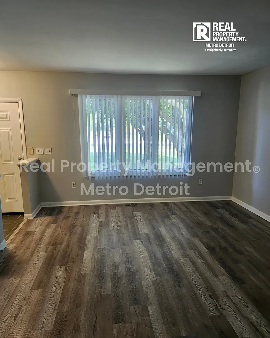 Hurry Now - to receive Special Incentives at Move In — Photo 2