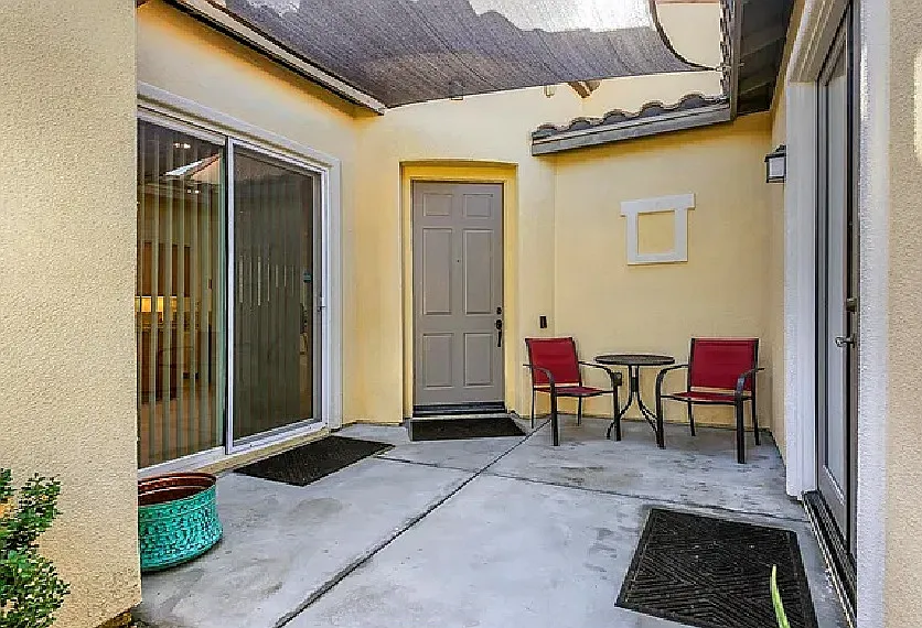 2 bed, 1500 sqft, $2,495 — Photo 4