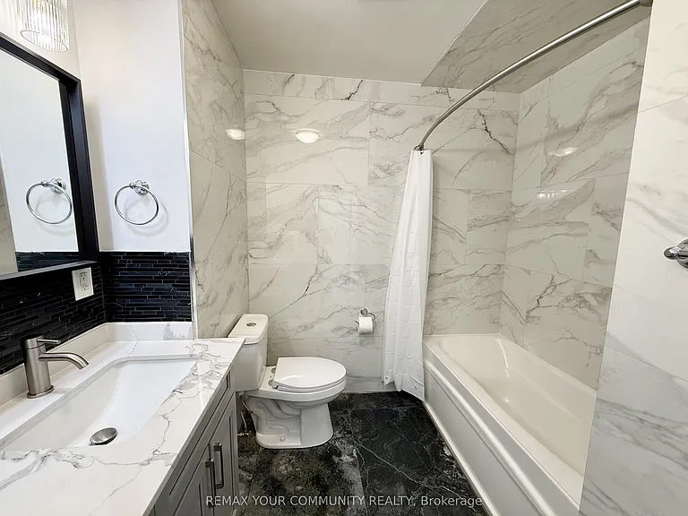 17 Regatta Cres #UPPER — Photo 15