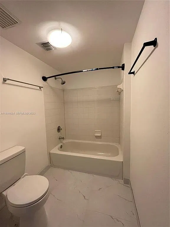 1 bed, 1.0 bath, 850 sqft, $2,200 — Photo 3
