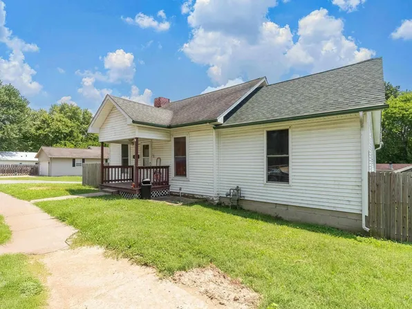 503 W Idaho Ave, Carterville, IL 62918