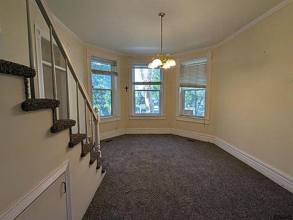 4th image of 539 W Main St