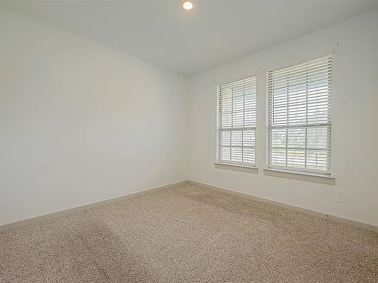 29326 Red Rocks Park Dr — Photo 6