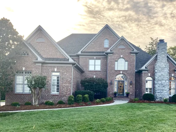 402 Butterfly Ct, Franklin, TN 37069