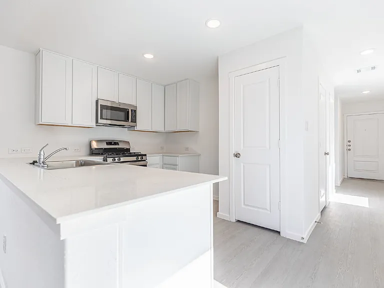 2922 Carnelian Trl — Photo 6