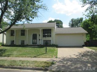 1719 Heisel Ave, Pekin, IL 61554