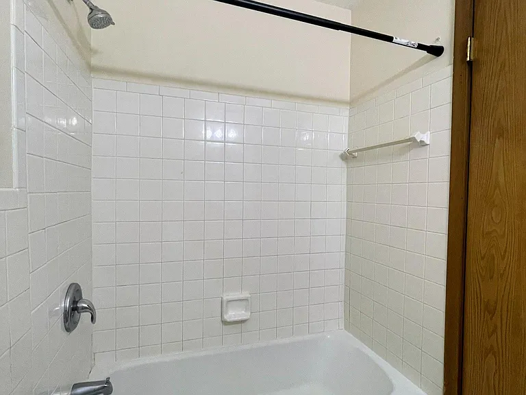 525 University Ave SE #8B — Photo 9