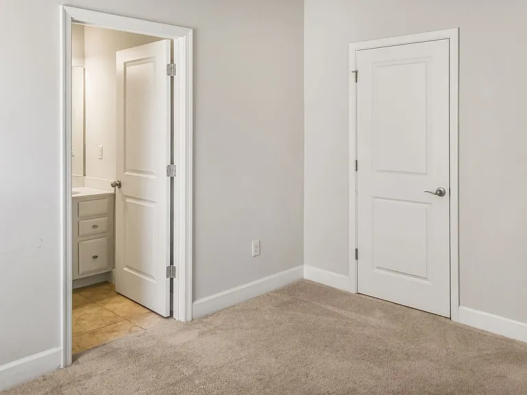 8351 Greenway Ave — Photo 19