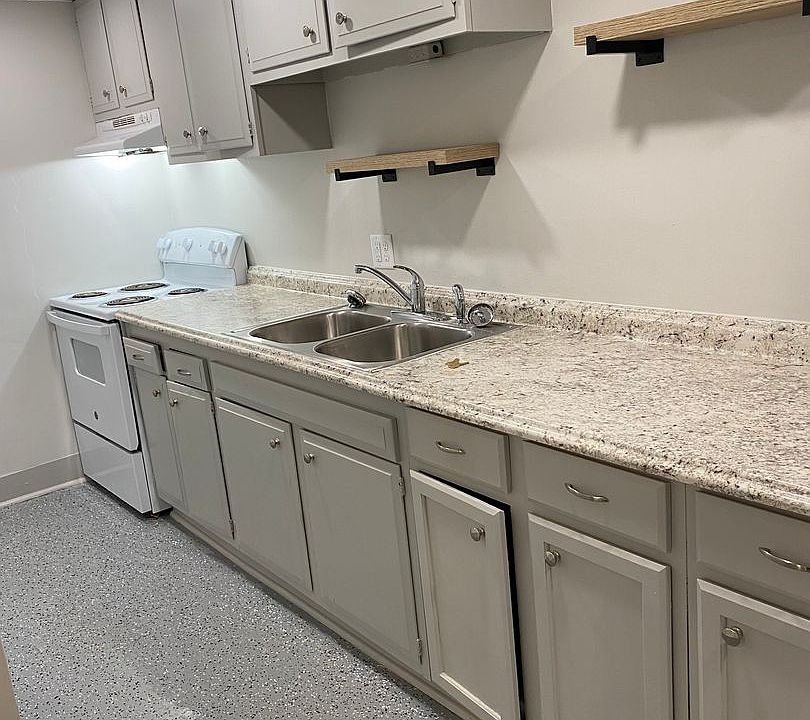 1st image of 39 Cortland St #11