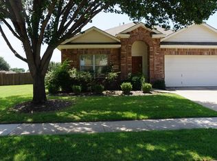 5839 Midnight Ln, Grand Prairie, TX 75052
