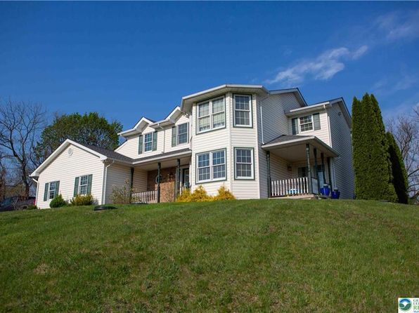 766 S Dogwood Rd, Walnutport, PA 18088