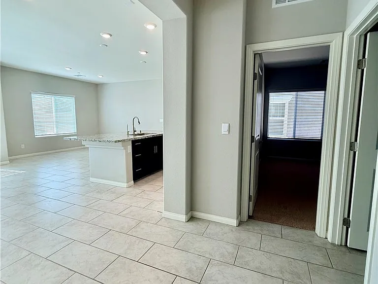 341 Canary Song Dr — Photo 3