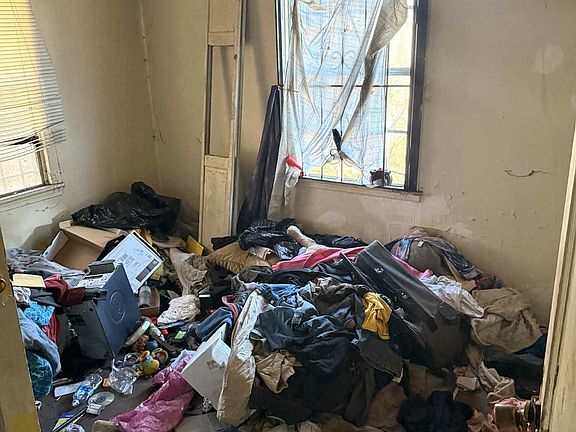 3rd image of 1501 W 28th Ave
